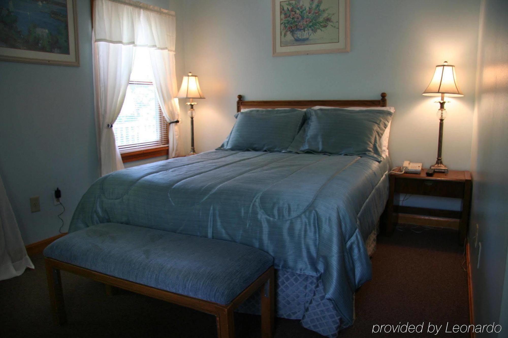 Marthas Vineyard Resort Oak Bluffs Room photo